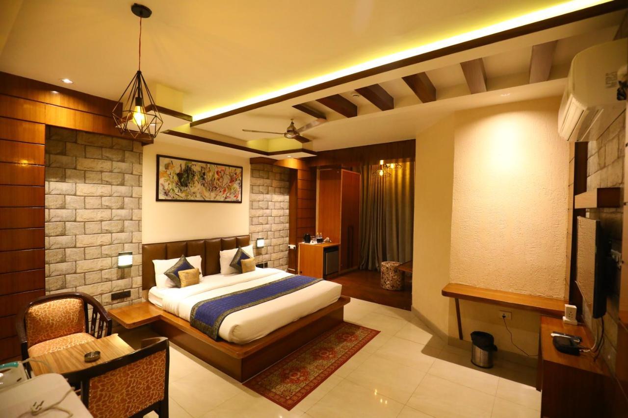Hotel Grand Kailash,Kotdwāra Exterior photo