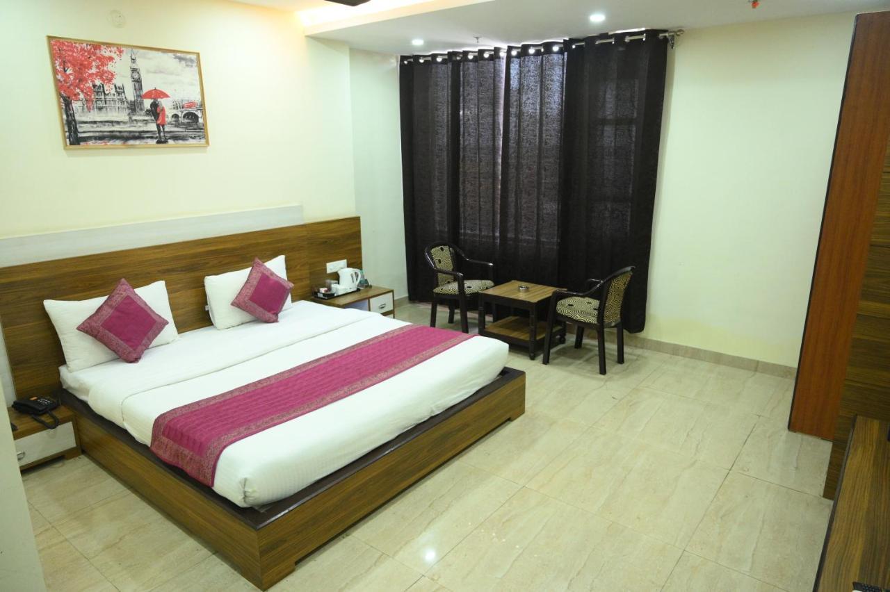 Hotel Grand Kailash,Kotdwāra Exterior photo