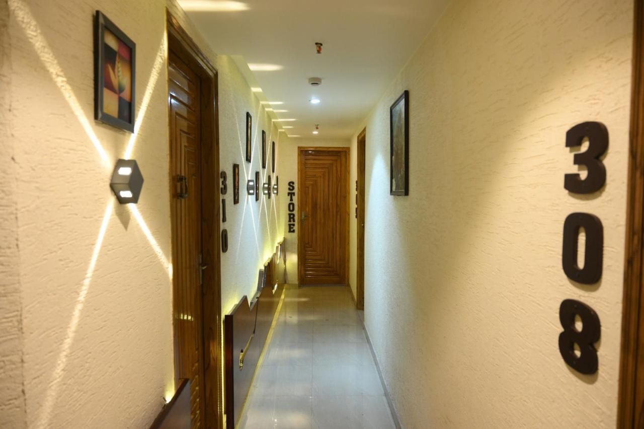 Hotel Grand Kailash,Kotdwāra Exterior photo